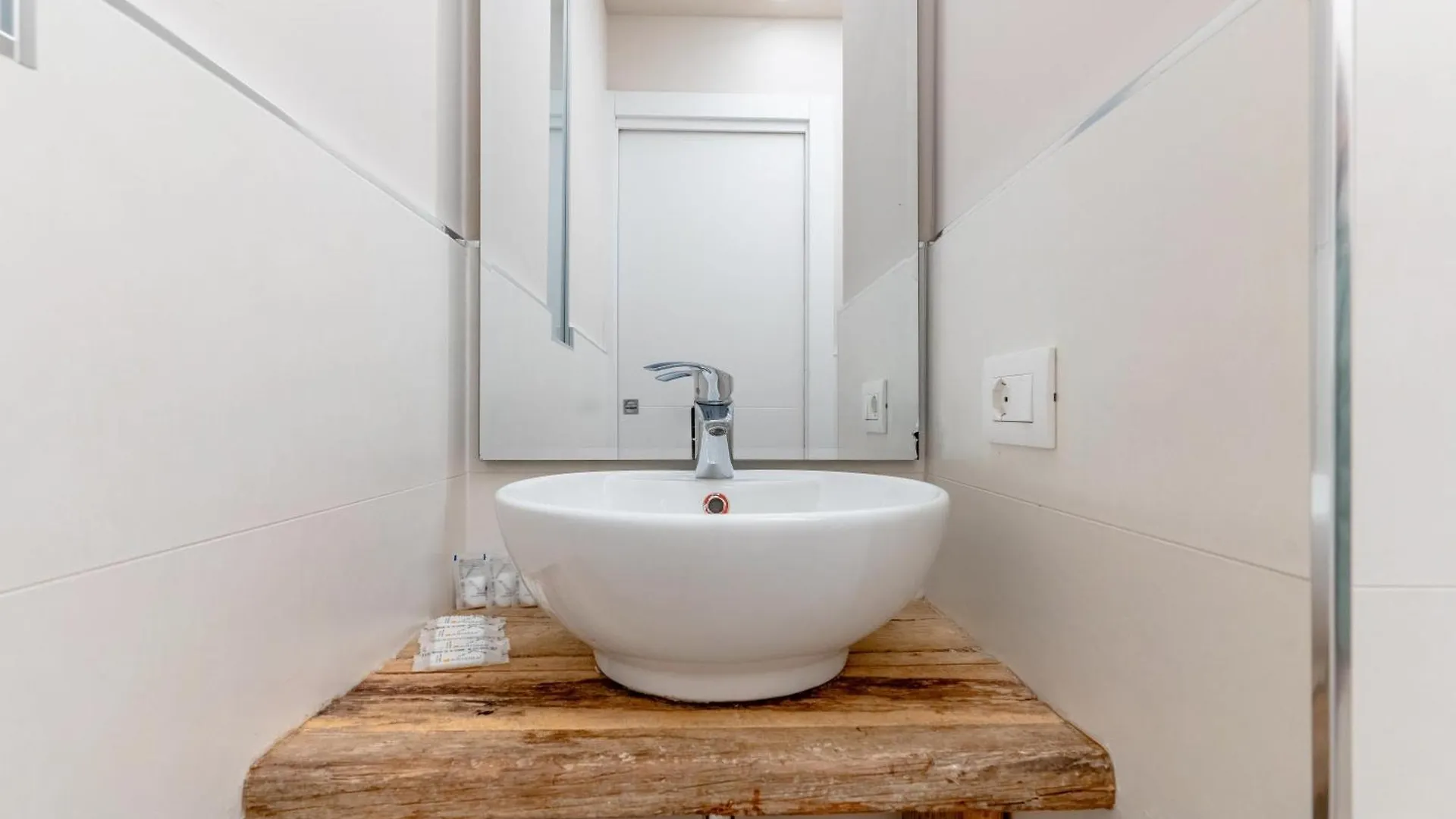 Apartment Tra25 - Loreto - Duomo - Central - Boho Milan